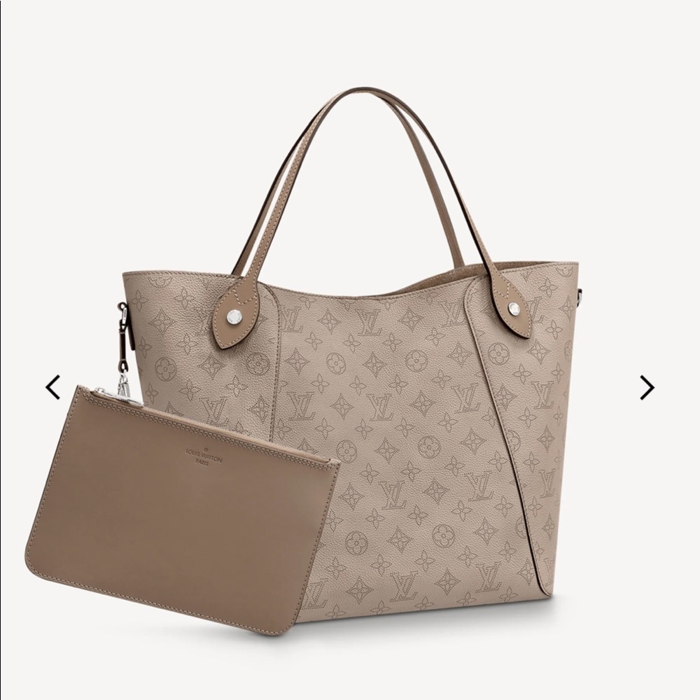 Louis Vuitton Mahina Hina MM Galet Tote - M53140